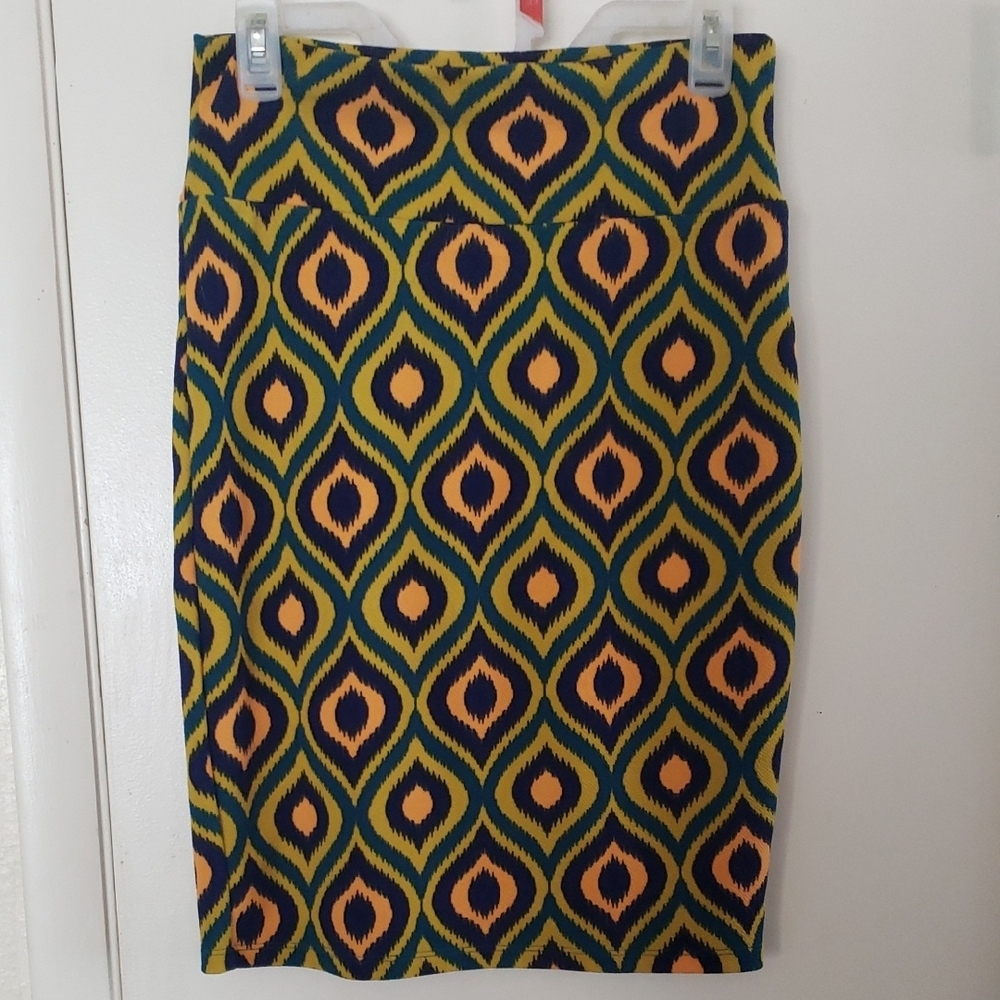 LuLaRoe Cassie Pencil Skirt Peacock Print Size Small